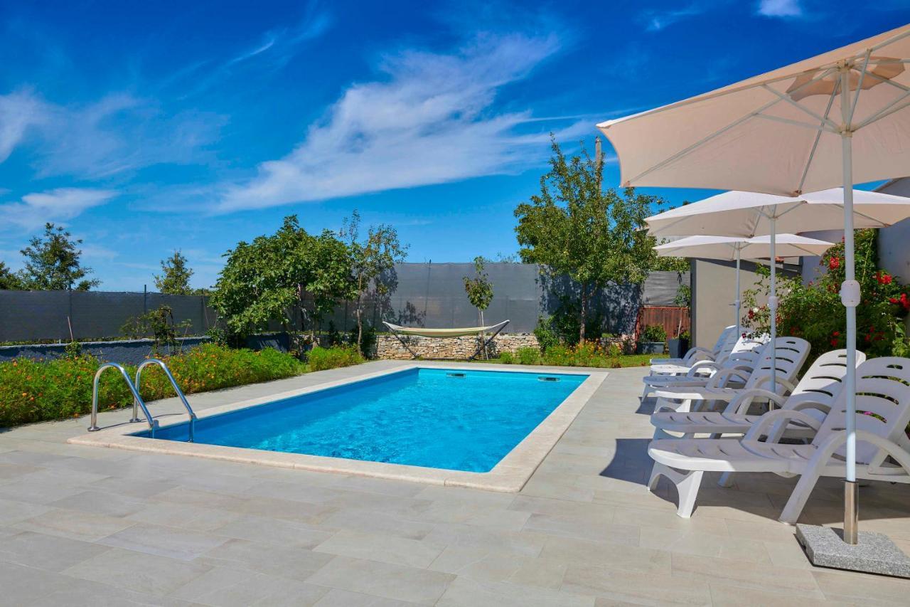Holiday House Emma Burići Dış mekan fotoğraf