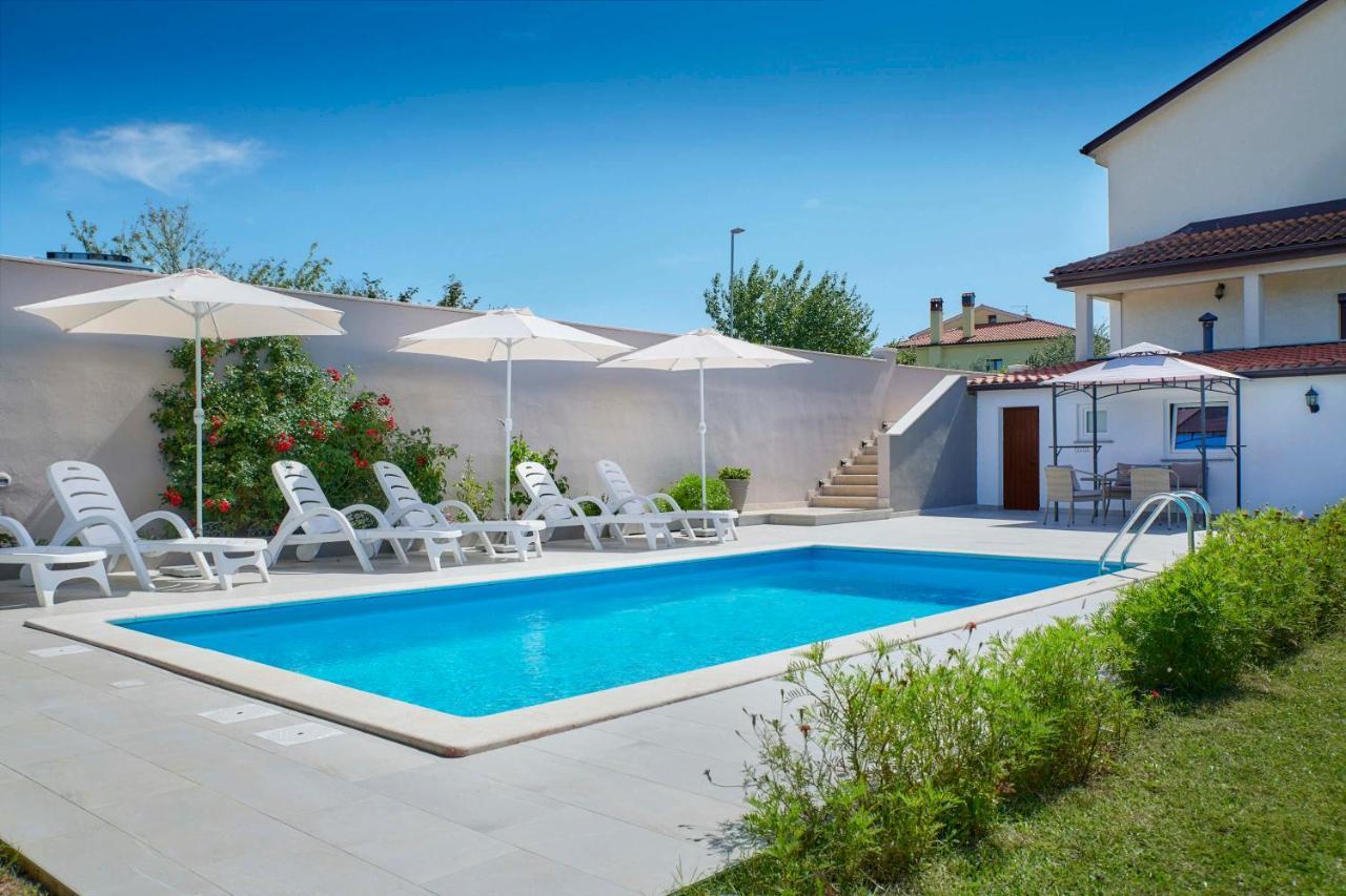 Holiday House Emma Burići Dış mekan fotoğraf