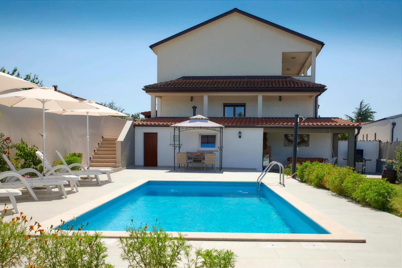 Holiday House Emma Burići Dış mekan fotoğraf