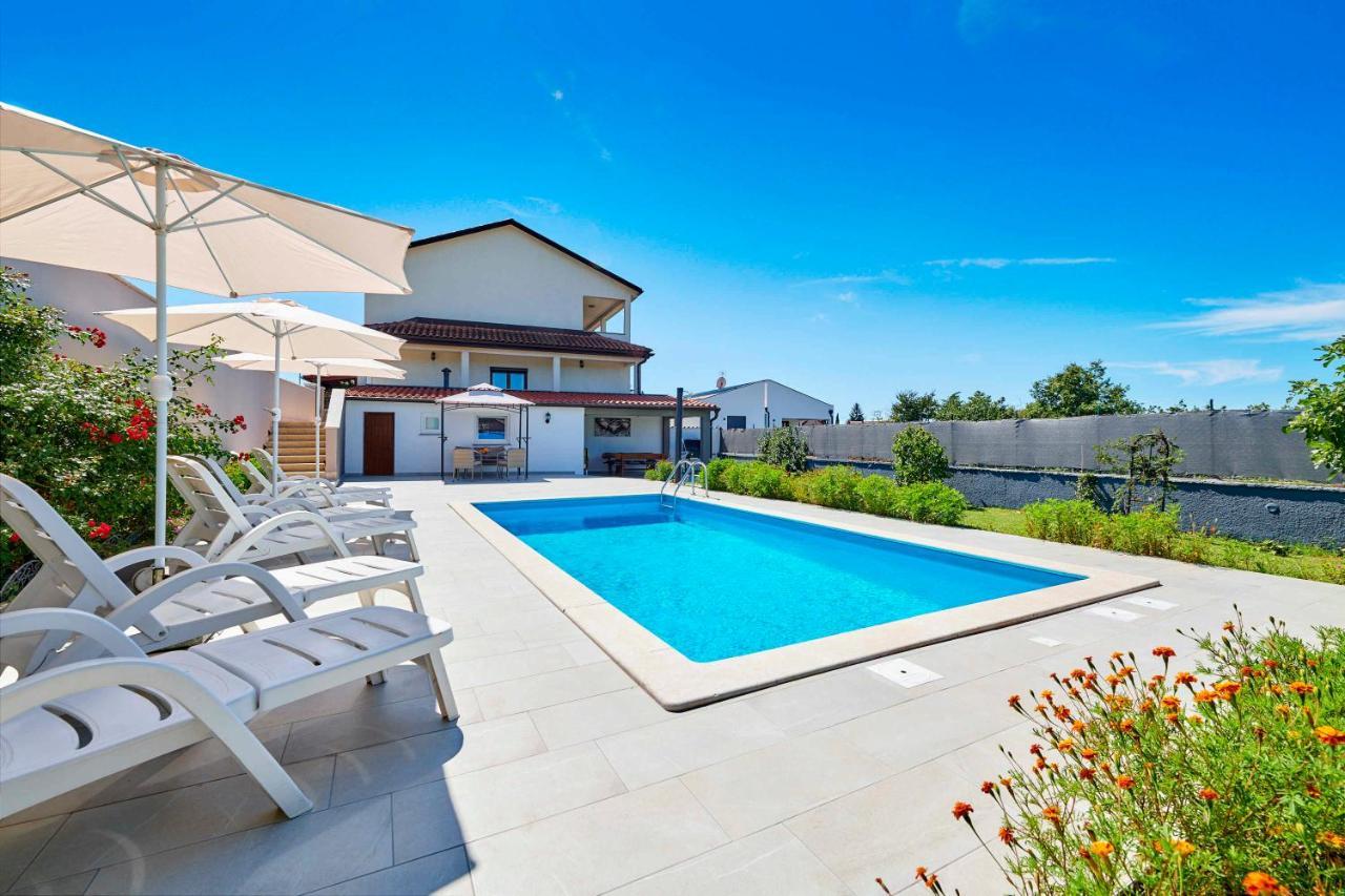 Holiday House Emma Burići Dış mekan fotoğraf