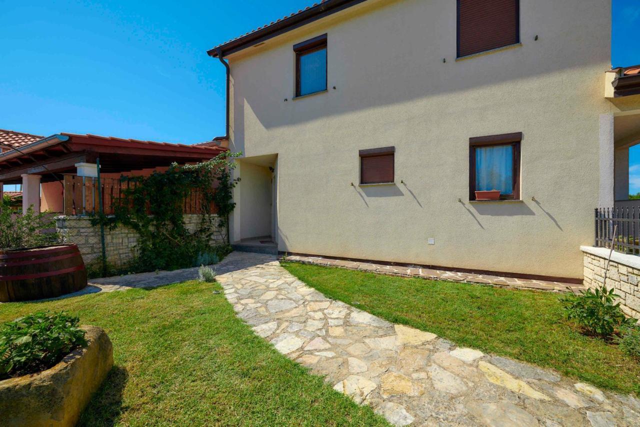 Holiday House Emma Burići Dış mekan fotoğraf