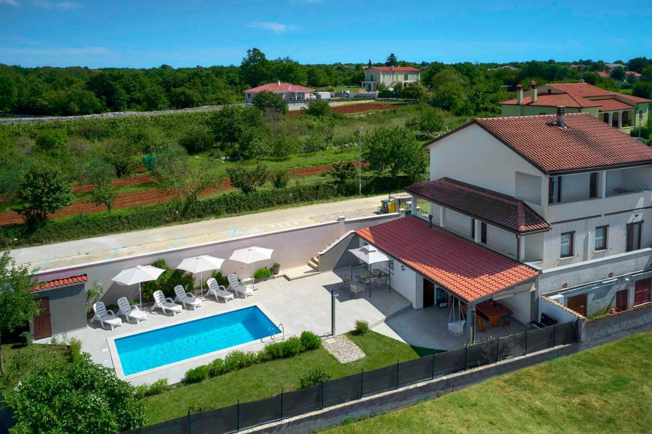 Holiday House Emma Burići Dış mekan fotoğraf