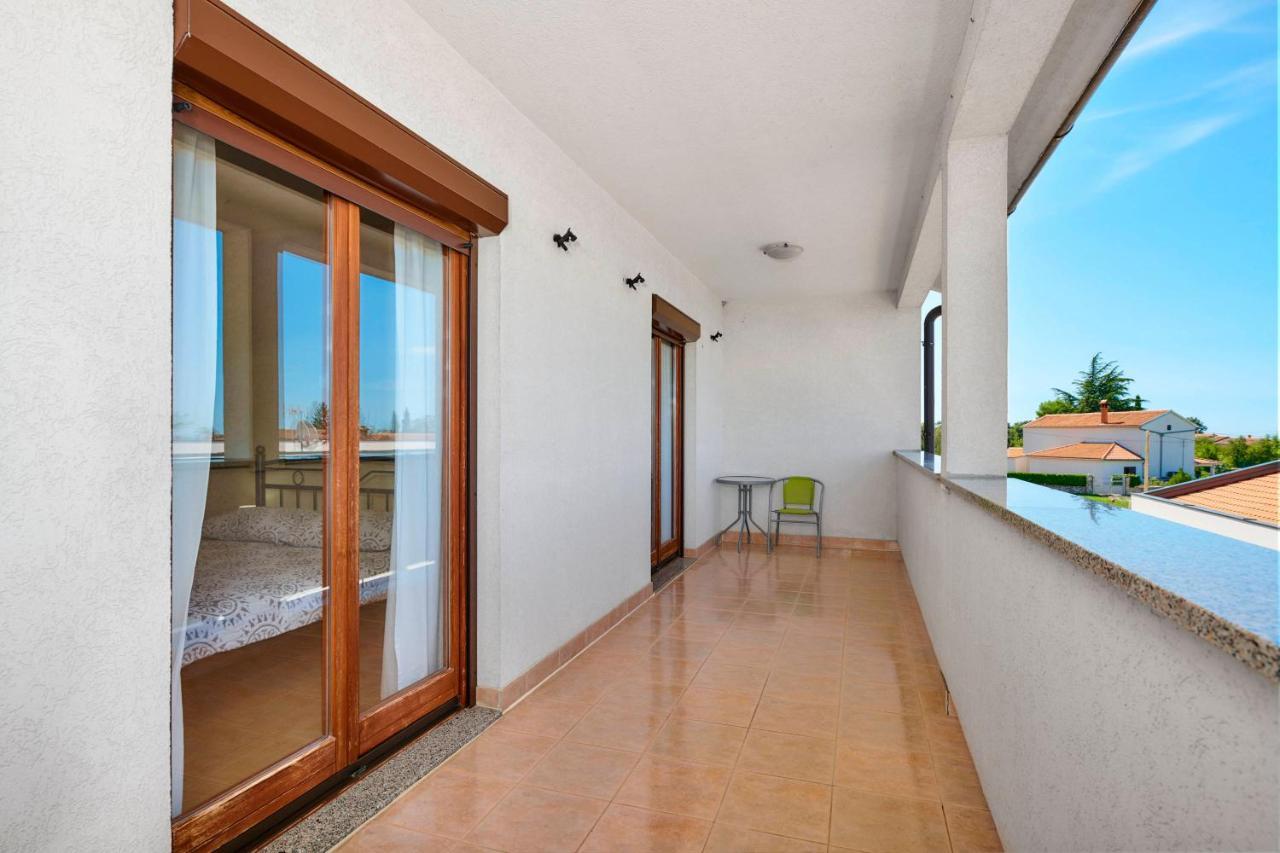 Holiday House Emma Burići Dış mekan fotoğraf