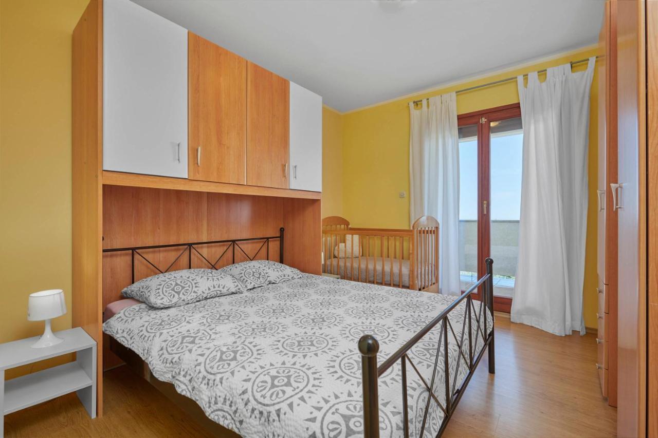 Holiday House Emma Burići Dış mekan fotoğraf