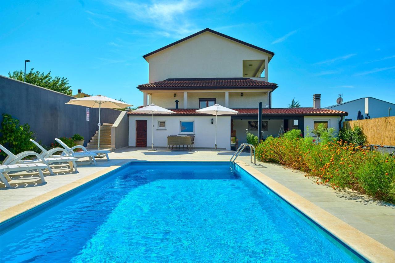 Holiday House Emma Burići Dış mekan fotoğraf