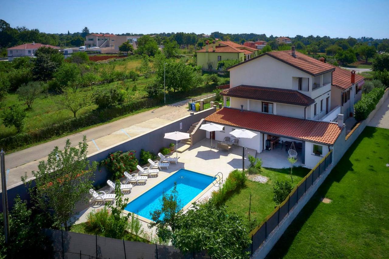 Holiday House Emma Burići Dış mekan fotoğraf