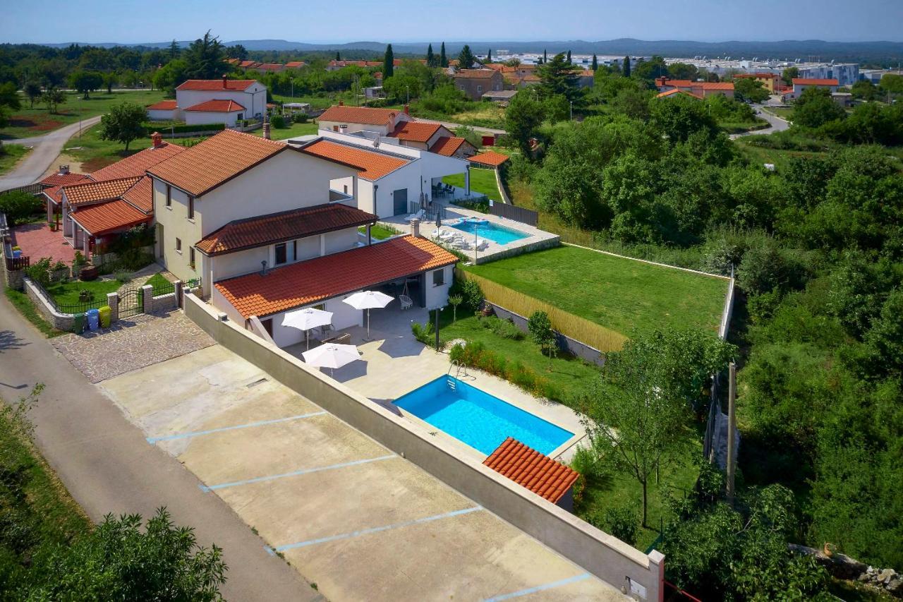 Holiday House Emma Burići Dış mekan fotoğraf